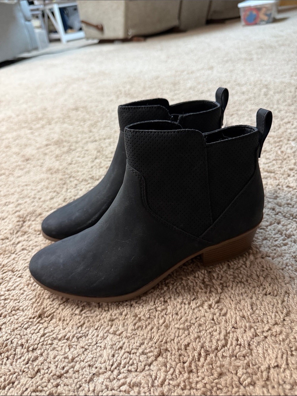 Arizona Jean Company Black Ankle Booties with Stacked Heel